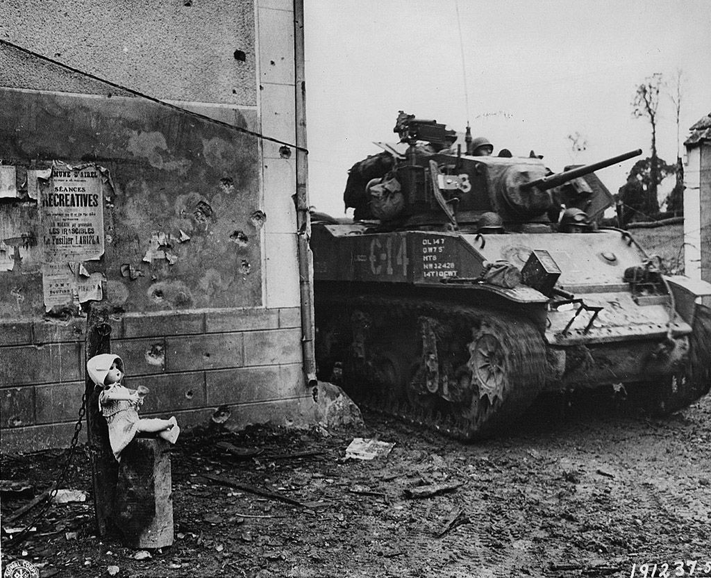 Armoured division. M5a1 Stuart 5-й канадской бронетанковой дивизии. Танки 3rd Armored Division. Guards Armoured Division m5 Stuart. Греция бронетехника Старая.